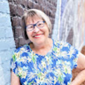 Meet your Posher, Linda